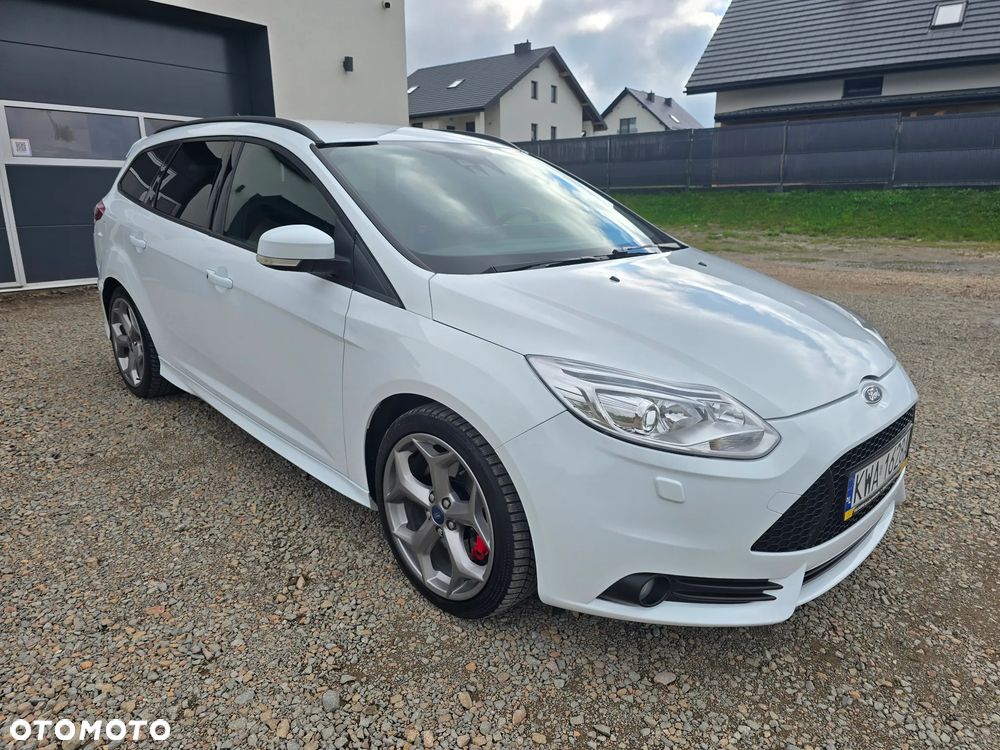 2013 Ford Focus 2.0 EcoBoost ST mit Leder-Sport-Paket, photograph 10