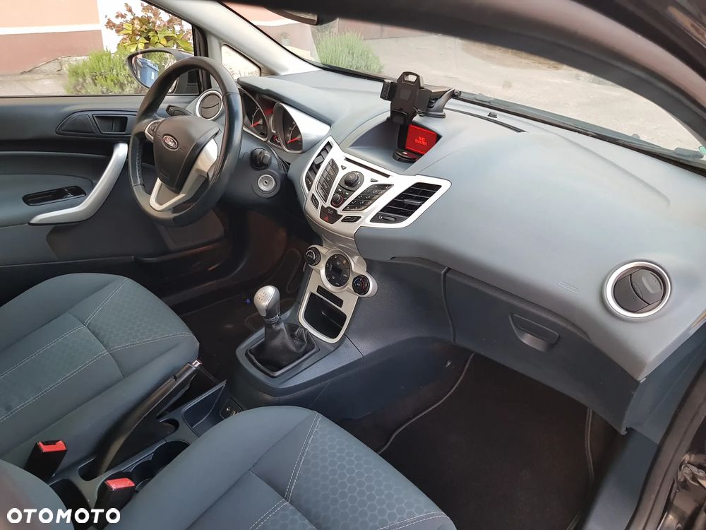 Ford Fiesta 1.25 Titanium EU5 - 8