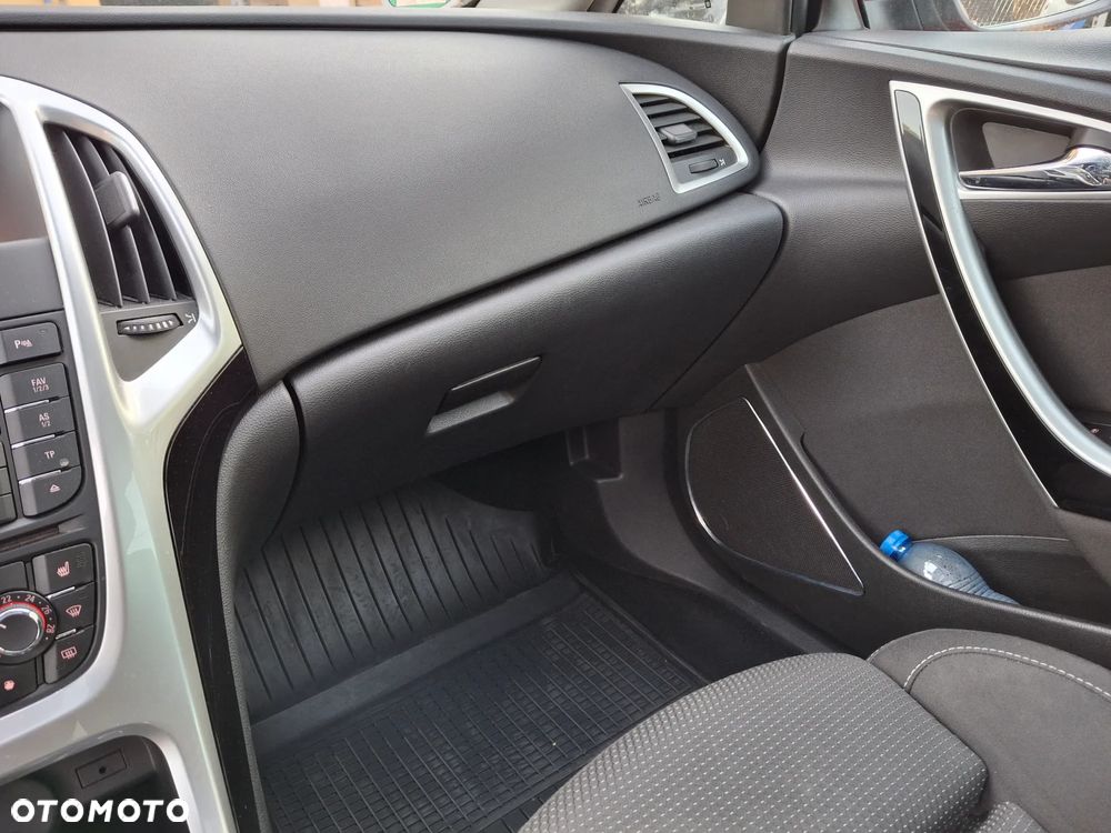 Opel Astra 1.4 Turbo Exklusiv - 21