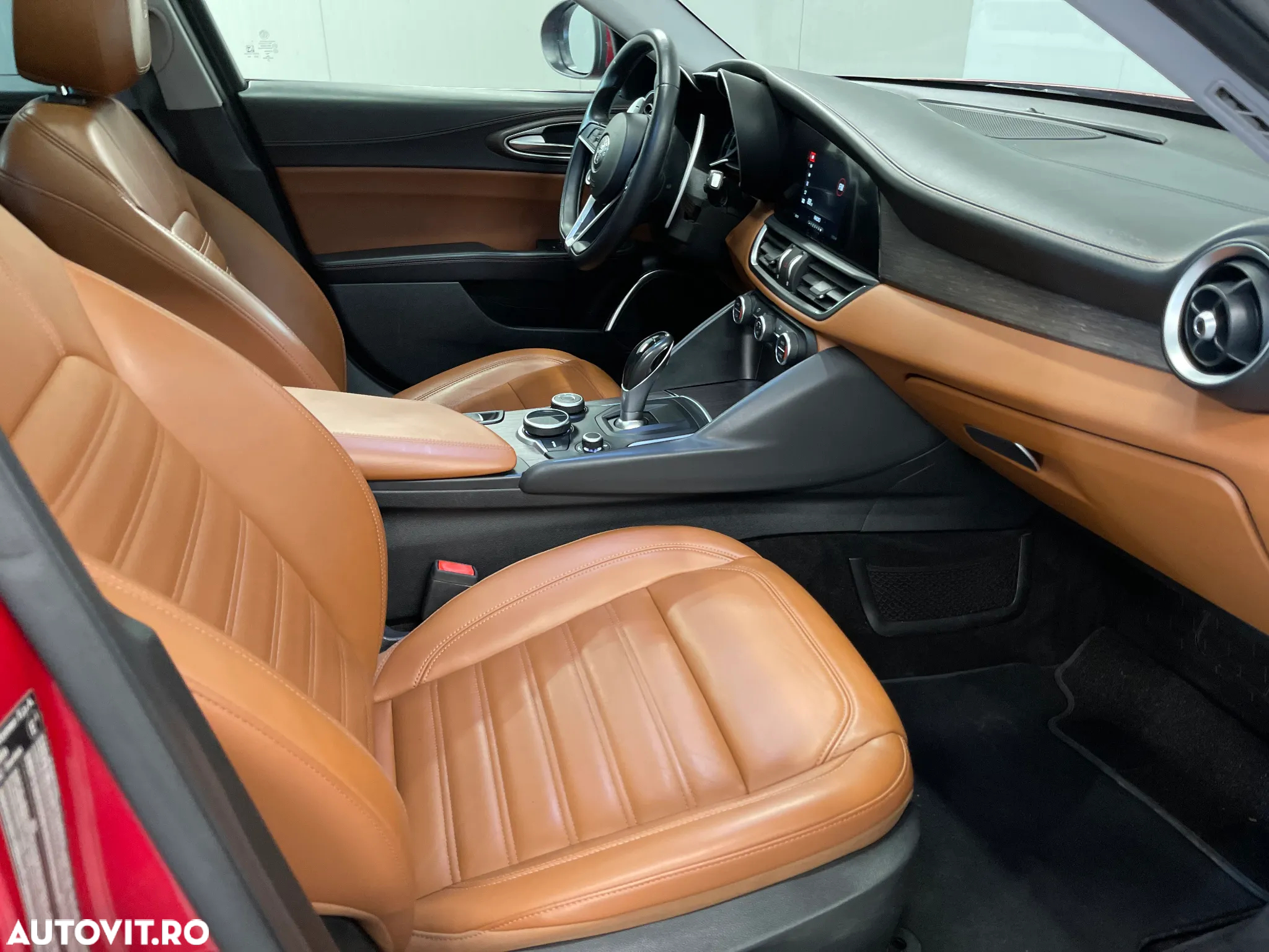 Alfa Romeo Giulia 2.0 Turbo AWD AT8 Veloce - 11