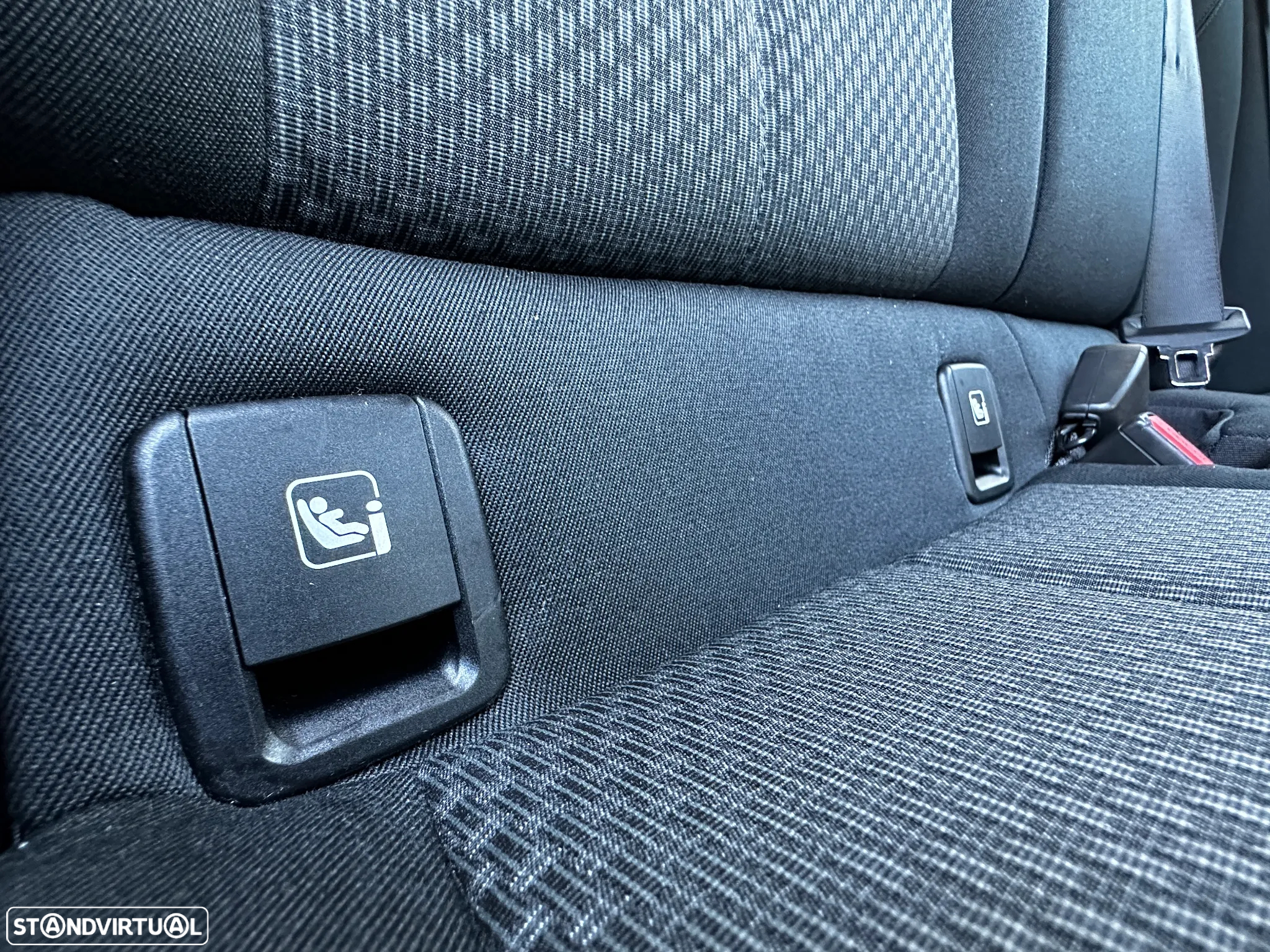 BMW 116 d EDynamics Advantage - 42