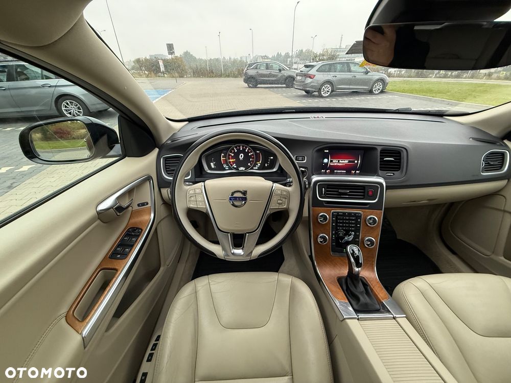Volvo V60 Cross Country T5 AWD Summum - 18