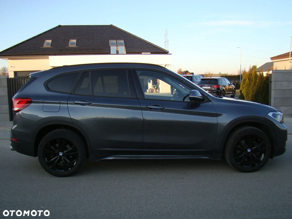 BMW X1 xDrive20d Sport Line - 7