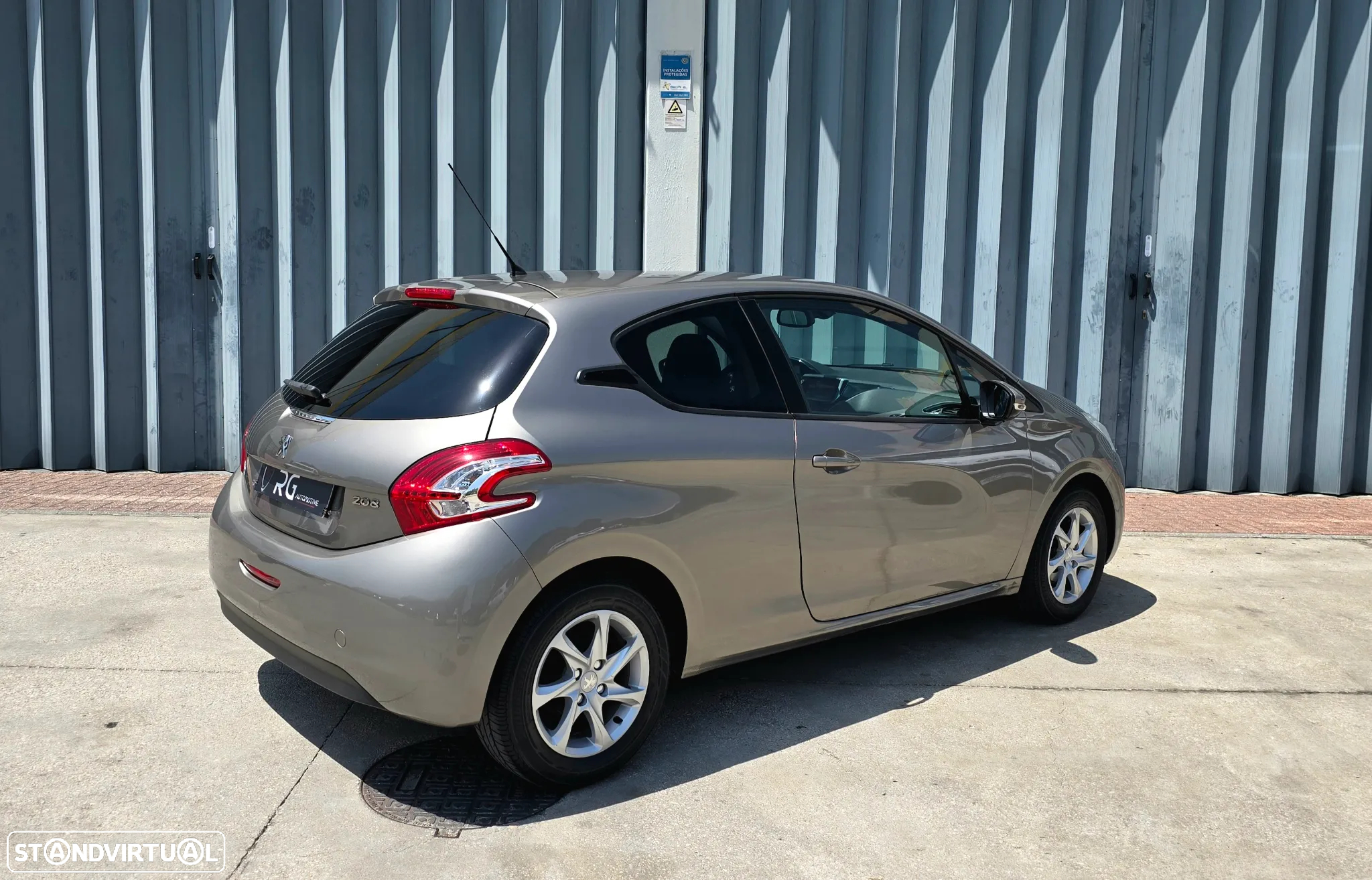 Peugeot 208 1.2 VTi Allure - 4
