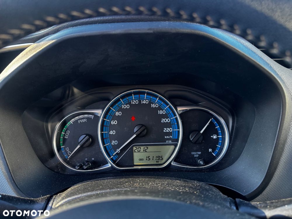 Toyota Yaris - 10