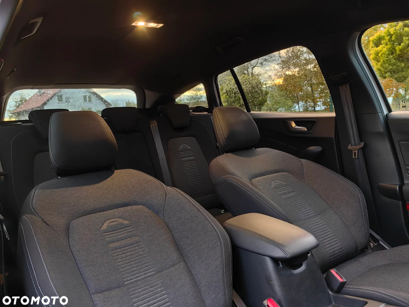Ford Focus 1.5 EcoBlue Active Business - 34