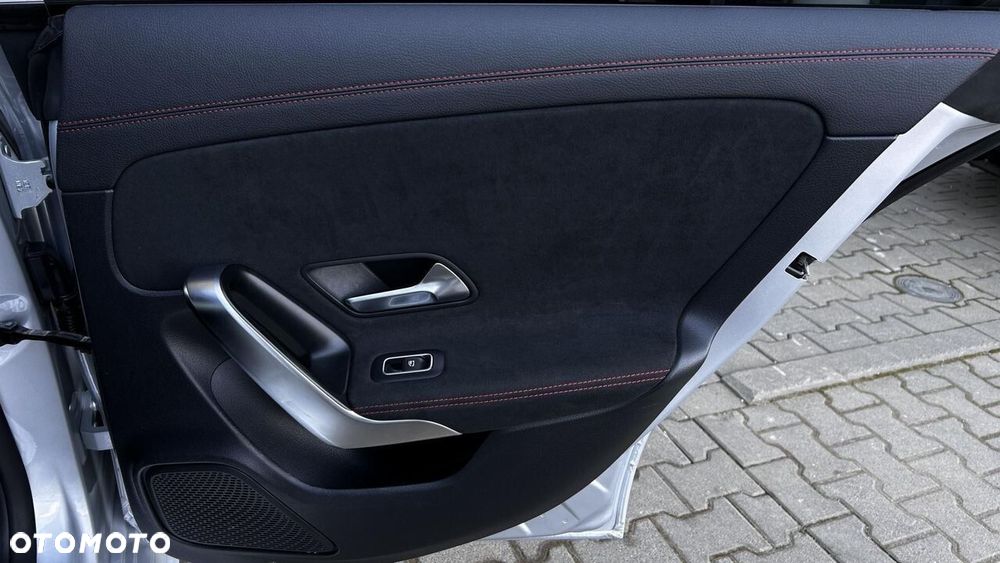 Mercedes-Benz CLA 250 e PHEV AMG Line 8G-DCT - 27
