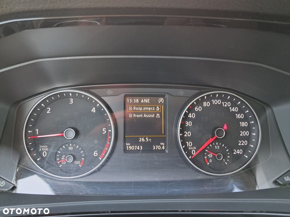 Volkswagen Multivan - 36