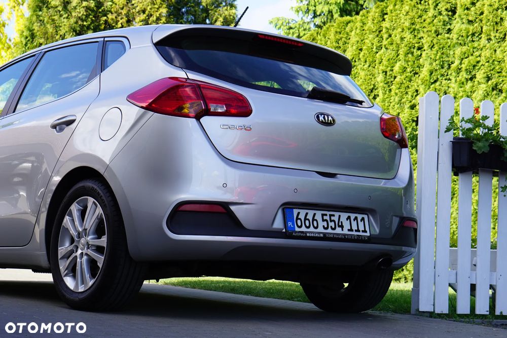Kia Ceed - 8