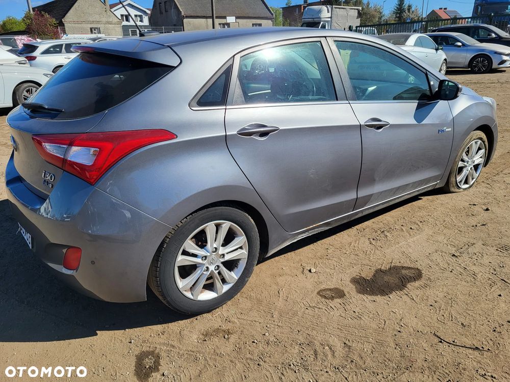 Hyundai i30 blue 1.6 CRDi Trend - 6
