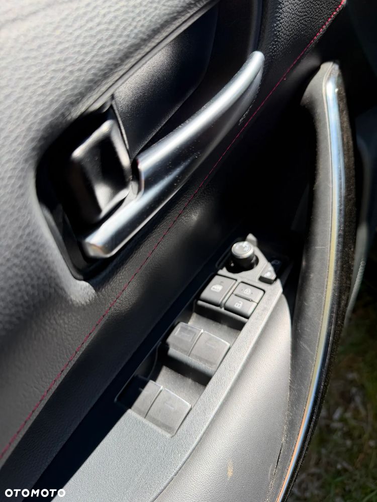 Toyota Corolla 1.8 Hybrid Executive - 11