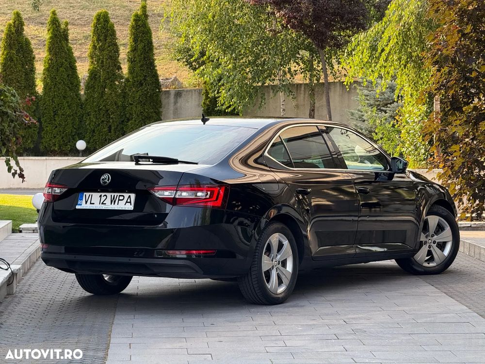 Skoda Superb 2.0 TDI DSG Active - 5