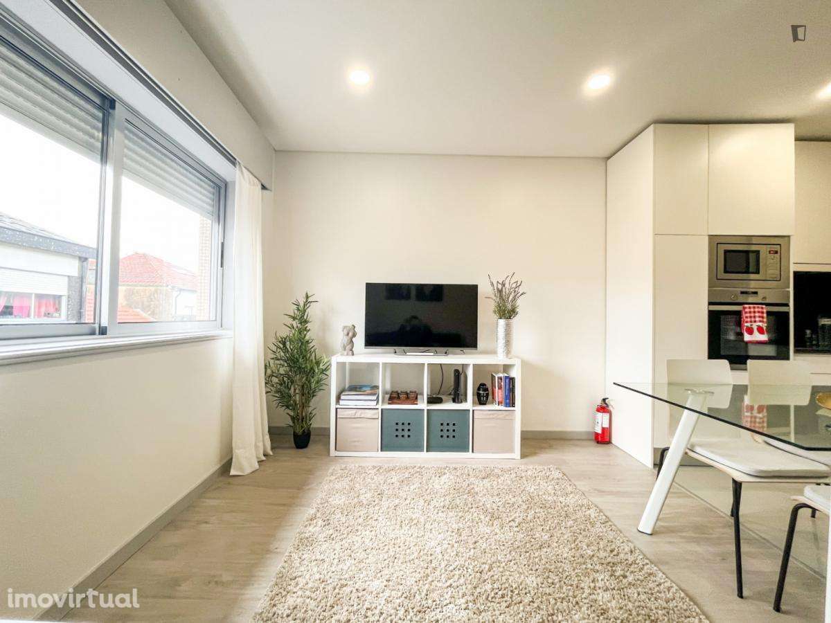 Apartamento com 2 quartos - localizado em Miragaia Porto - Grande imagem: 4/28