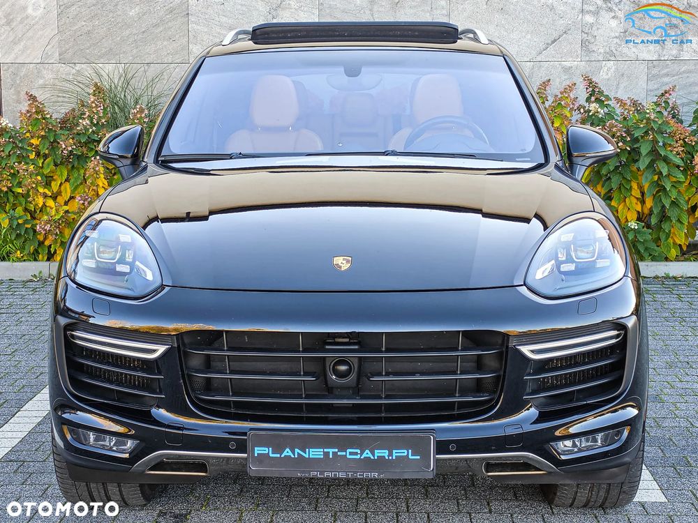 Porsche Cayenne Turbo - 8