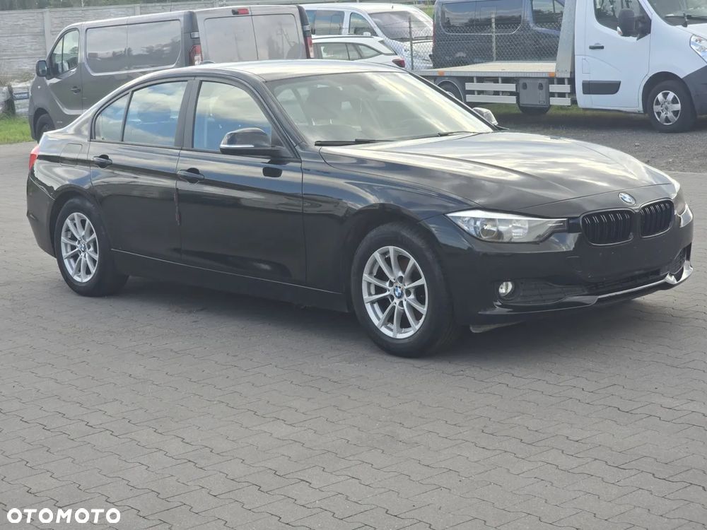 BMW Seria 3 318d - 3