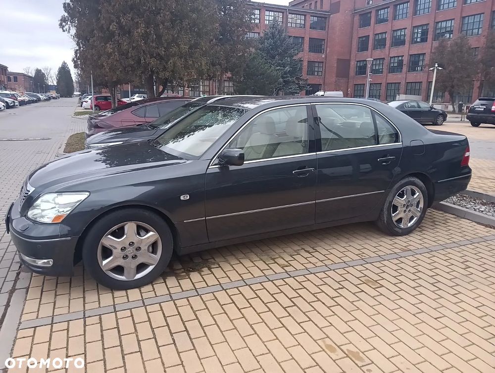 Lexus LS Comfort - 3