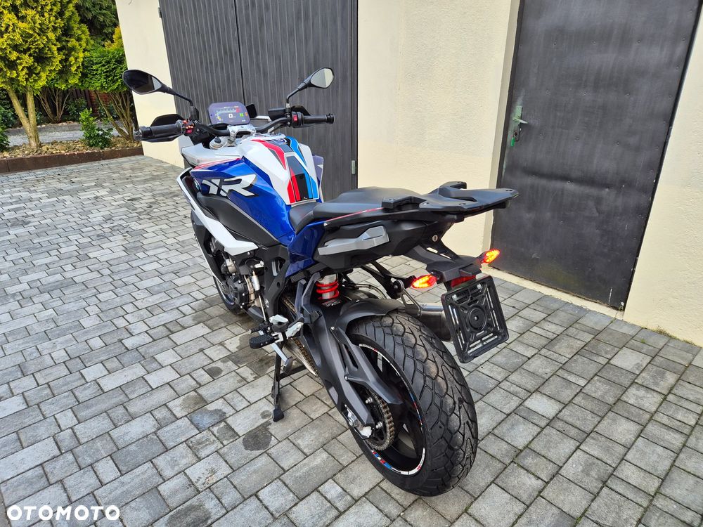 BMW XR - 24