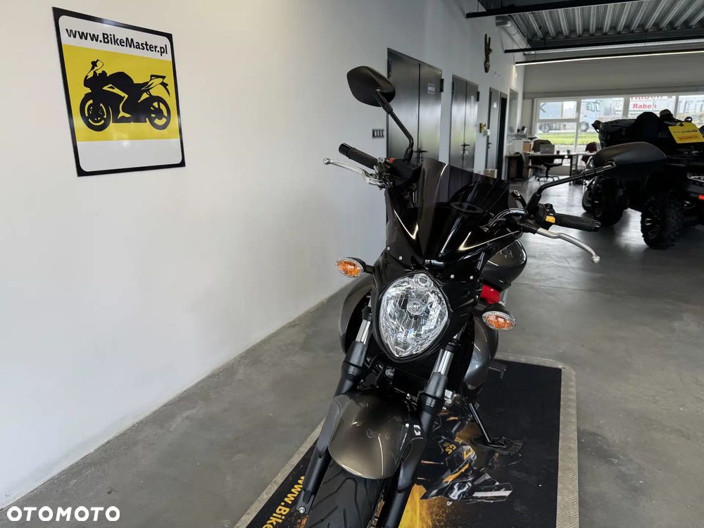 Suzuki Gladius - 32