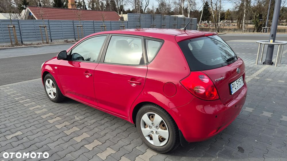 Kia Ceed 1.6 Comfort - 2
