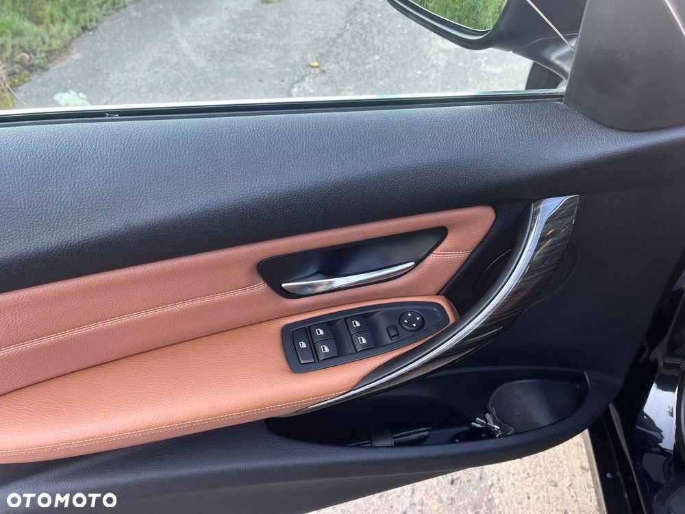 BMW Seria 3 320d Blue Performance Luxury Line - 17