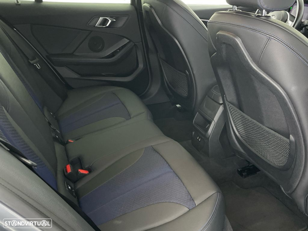 BMW 116 d Pack Desportivo M Auto - 26