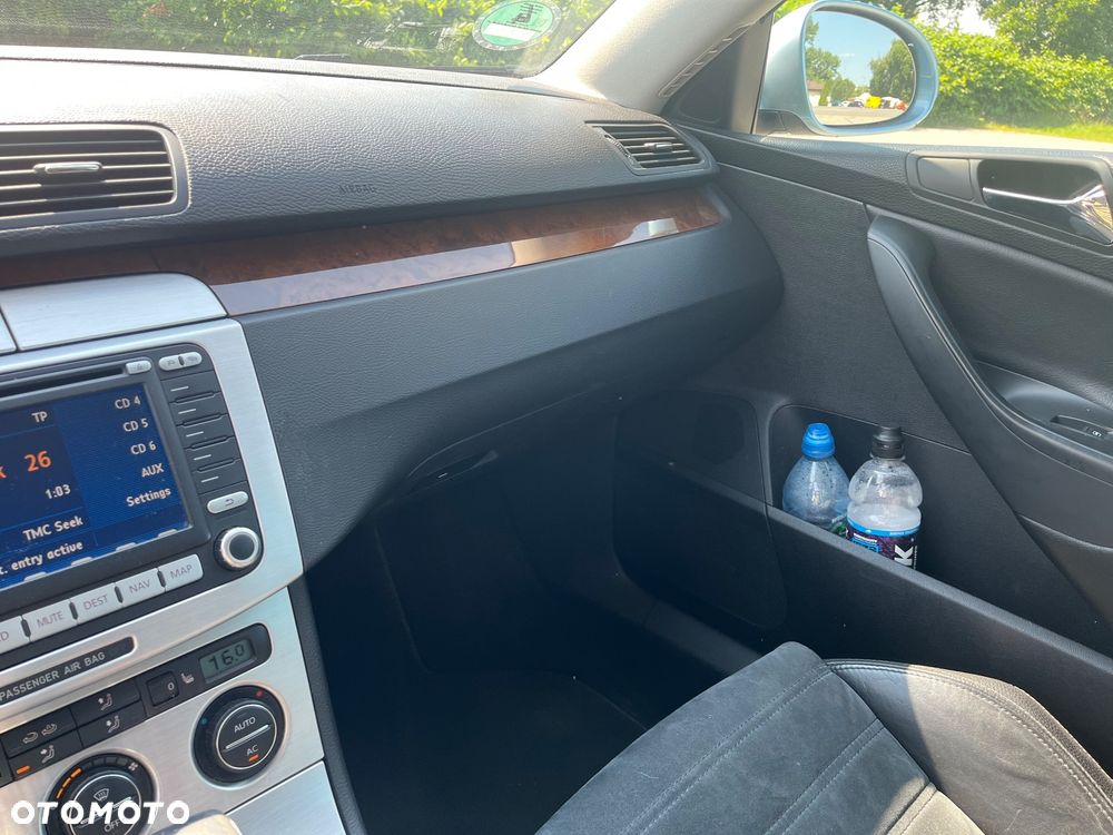 Volkswagen Passat 2.0 TDI DSG Highline - 13