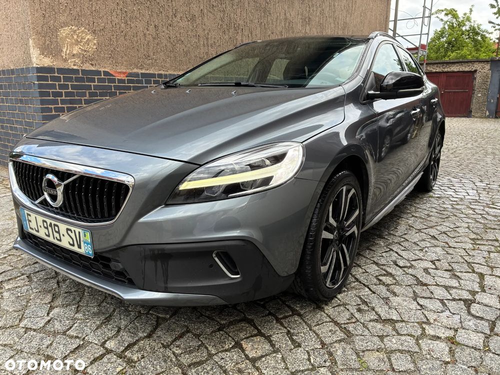 Volvo V40 Cross Country D2 Momentum - 2