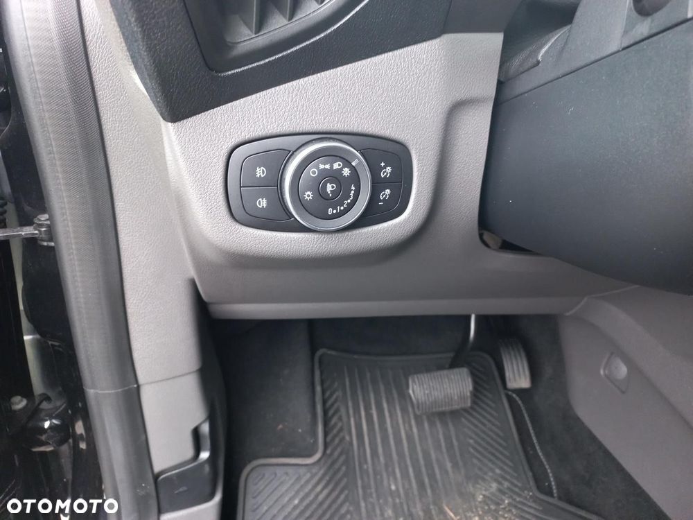 Ford Tourneo Connect 1.5 EcoBlue Titanium PowerShift - 20