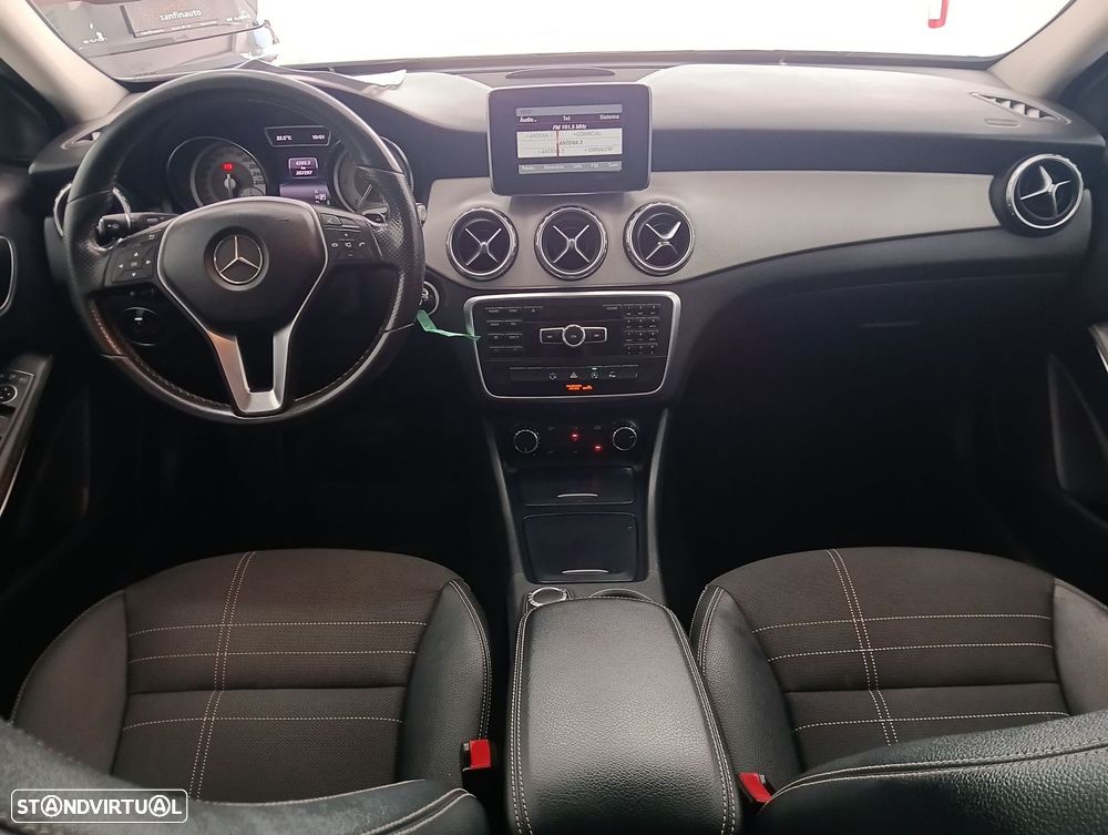 Mercedes-Benz GLA 200 CDI Aut. — fotografia 20