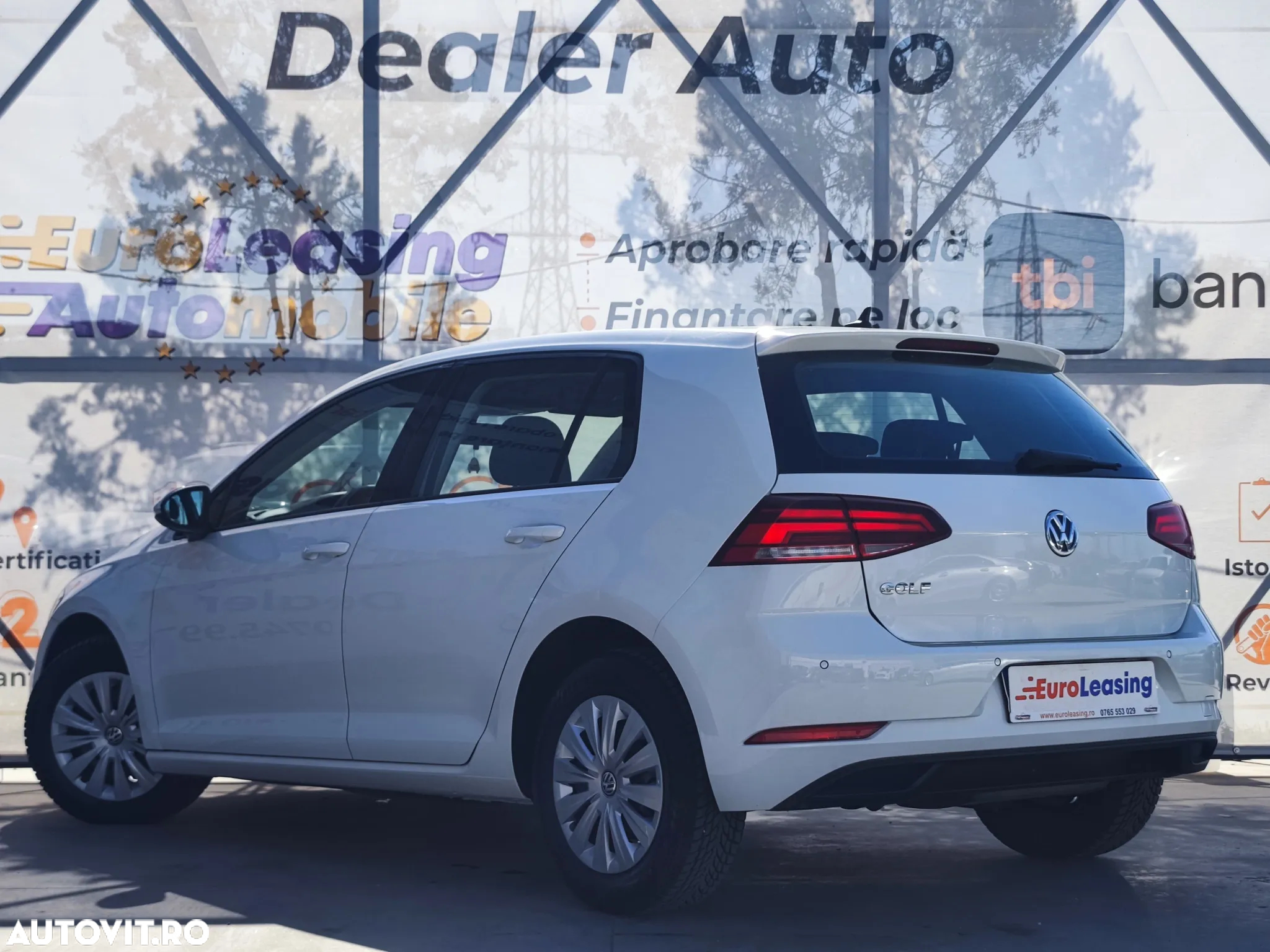 Volkswagen Golf 1.6 TDI Comfortline - 7