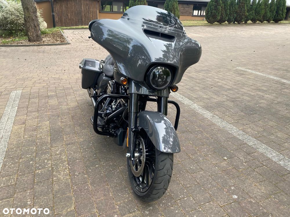 Harley-Davidson Touring Street Glide - 15