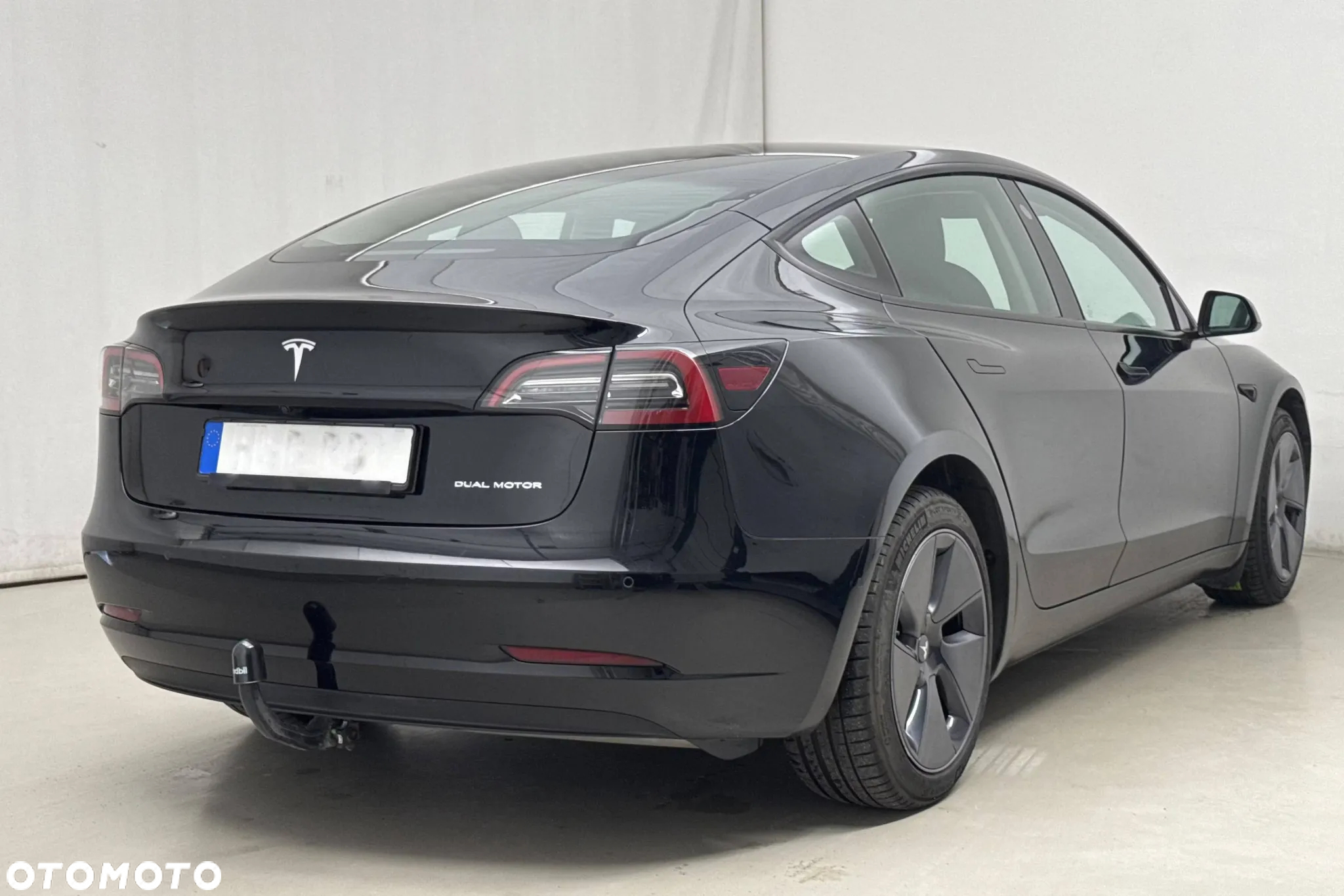 Tesla Model 3 Long Range AWD - 4