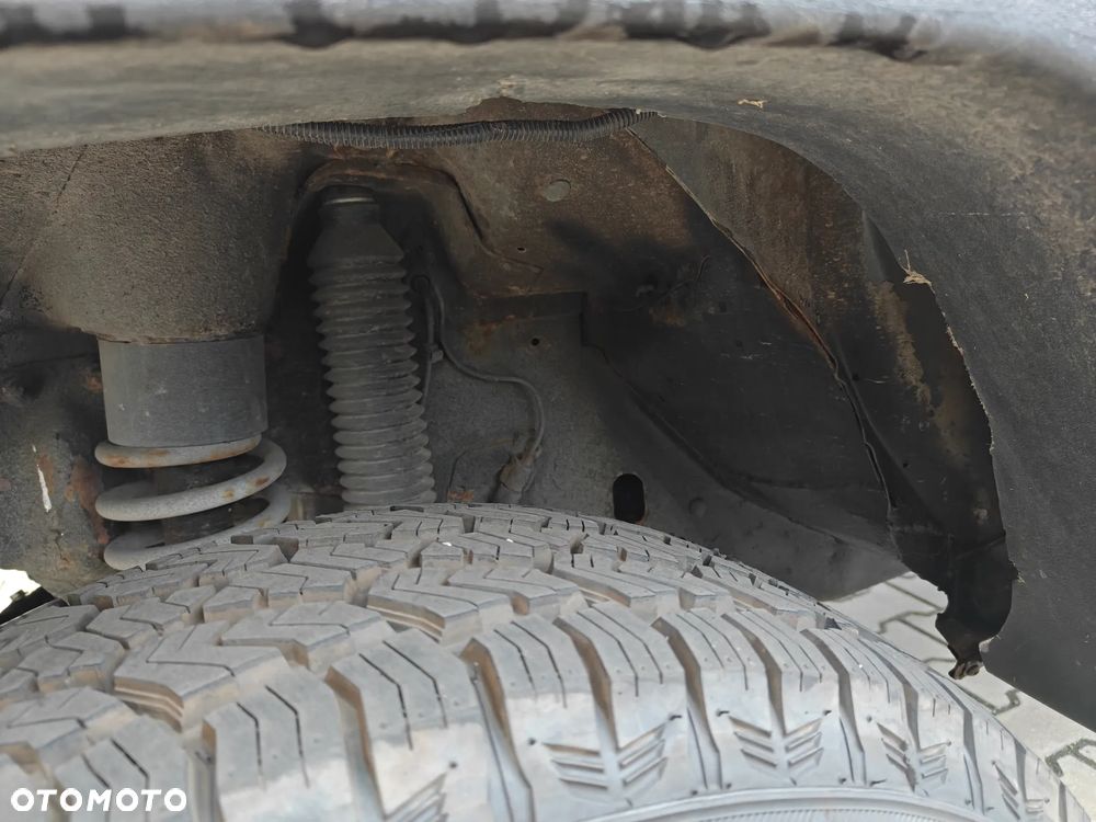Jeep Cherokee - 33
