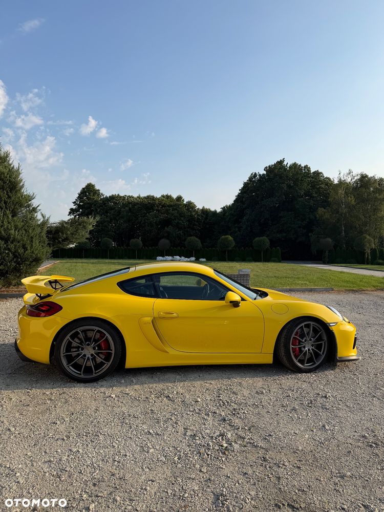 Porsche Cayman GT4 - 3