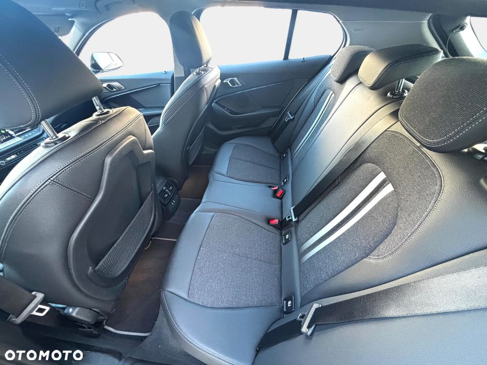 BMW Seria 1 118d Sport Line Shadow - 13