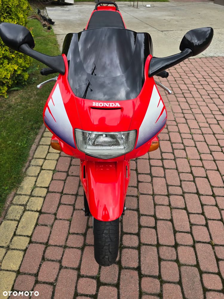 Honda CBR - 7