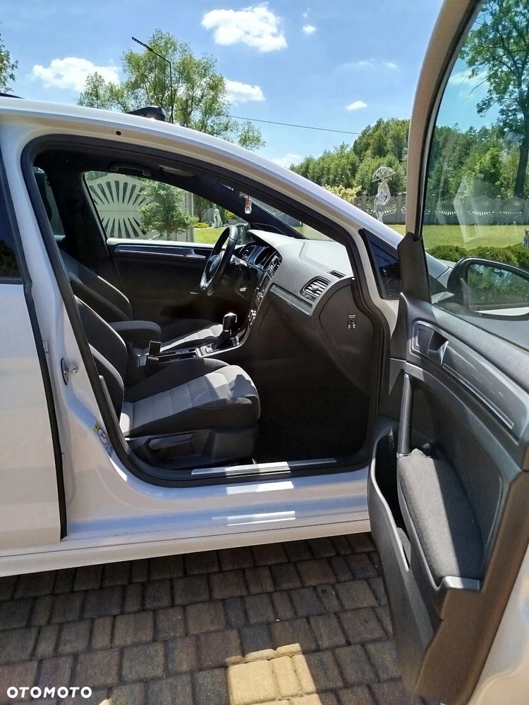 Volkswagen Golf - 14