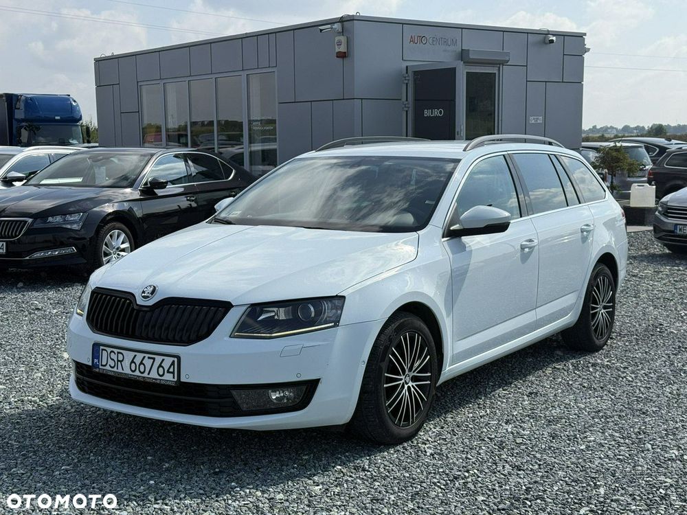 Skoda Octavia Combi 2.0 TDI DSG Style - 1