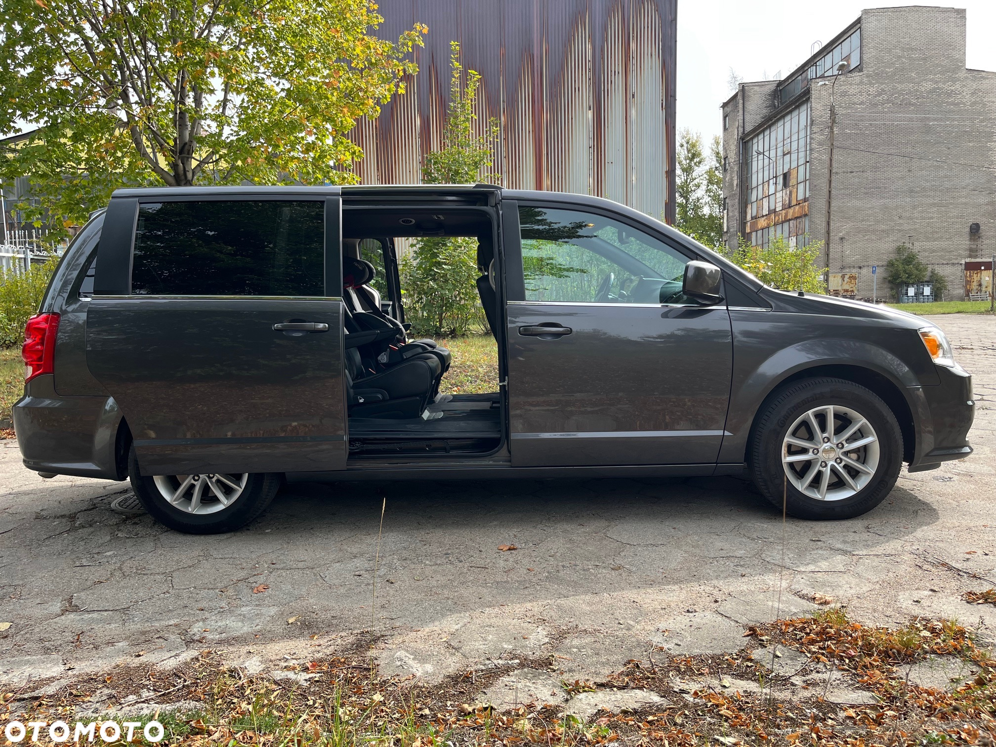 Dodge Grand Caravan - 9