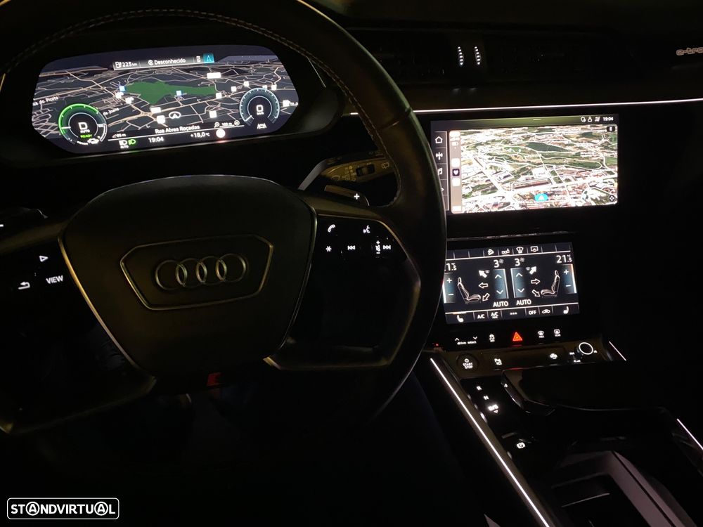 Audi e-tron 50 quattro S line - 25