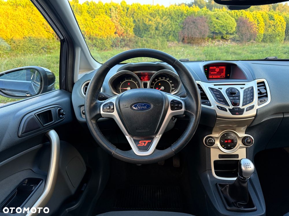 Ford Fiesta 1.25 Ambiente - 25