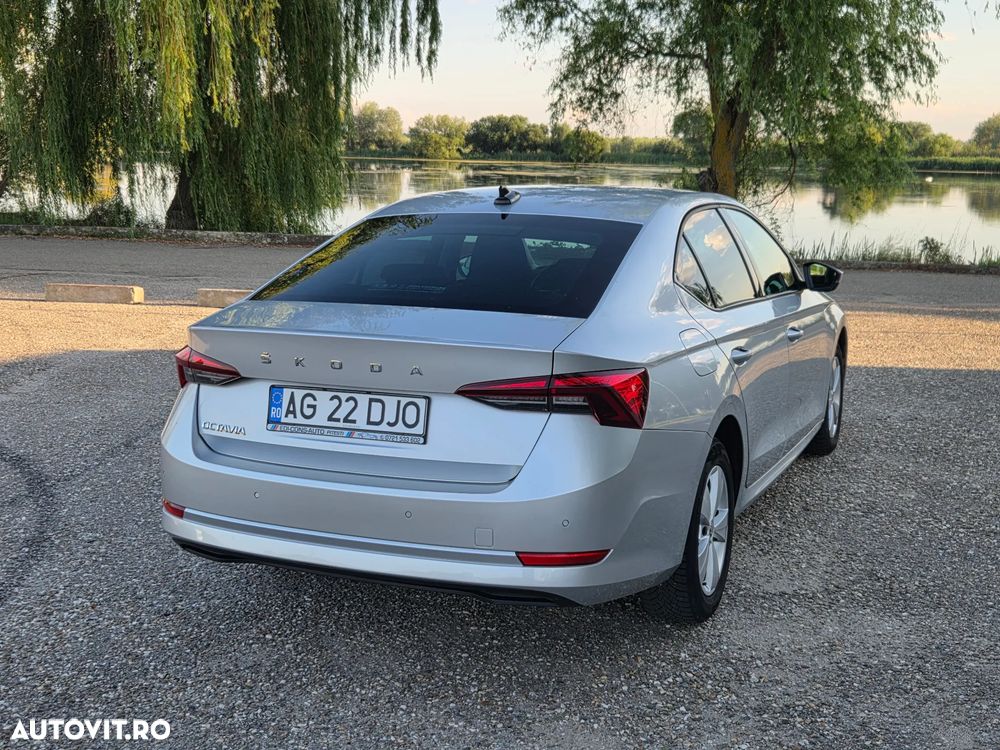 Skoda Octavia 2.0 TDI DSG Ambition - 10