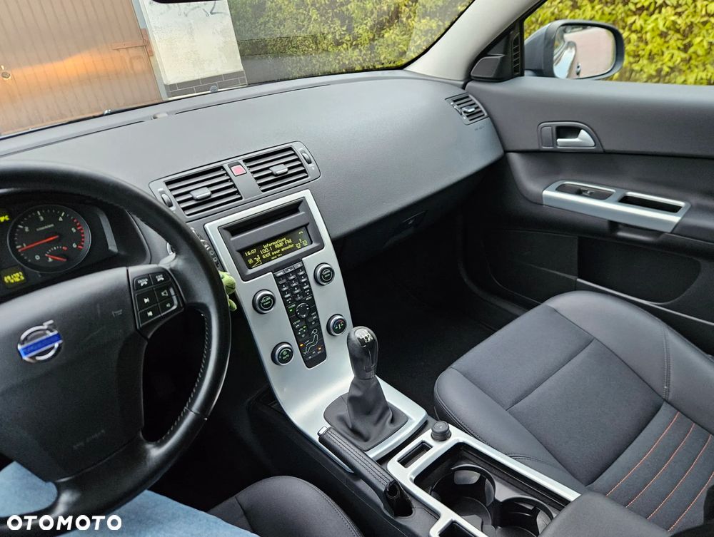 Volvo C30 2.0D Momentum - 9