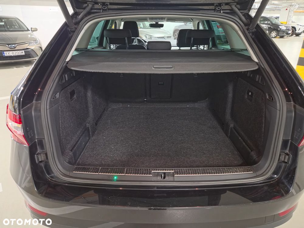 Skoda Superb 2.0 TDI Ambition DSG - 9