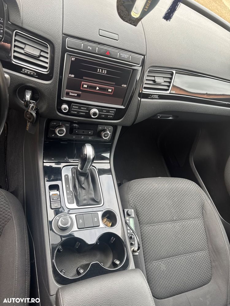 Volkswagen Touareg - 22