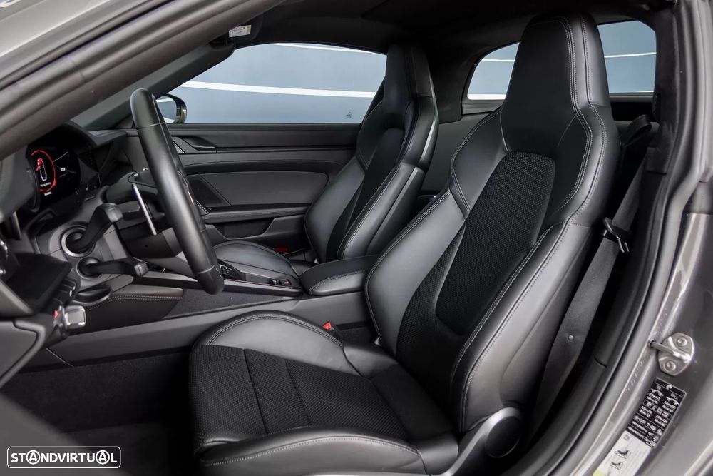 Porsche porsche-992 Targa 4 GTS PDK - 14