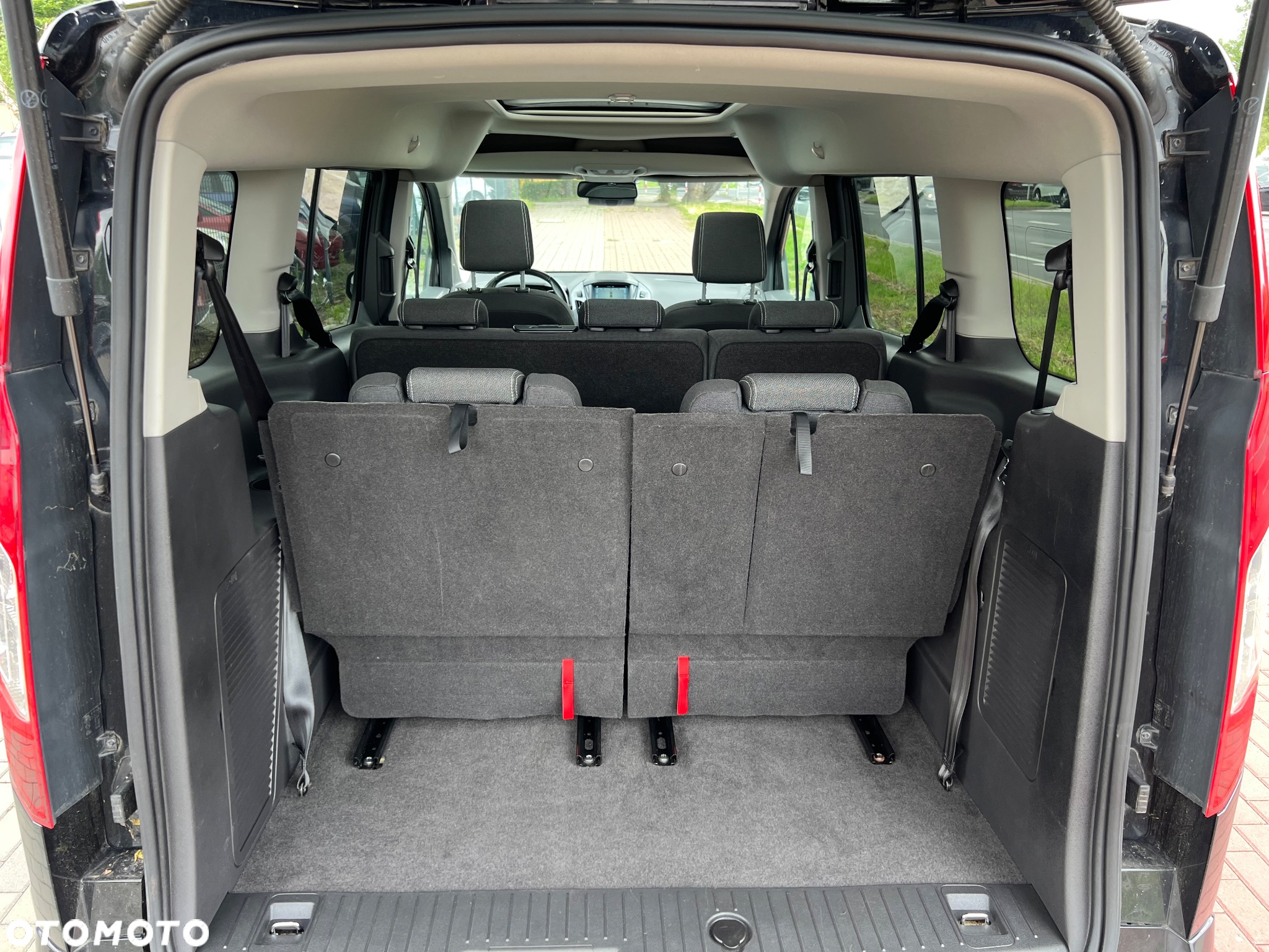 Ford Tourneo Connect 1.5 EcoBlue Start-Stop Titanium - 27