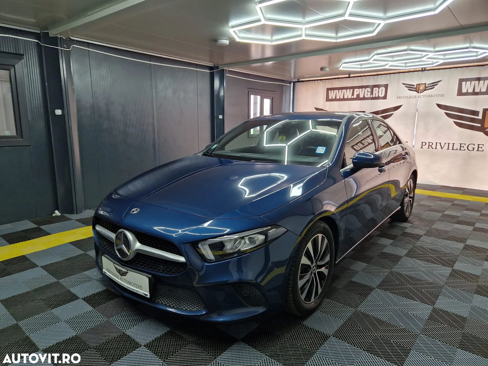 Mercedes-Benz A 180 d 8G-DCT - 1