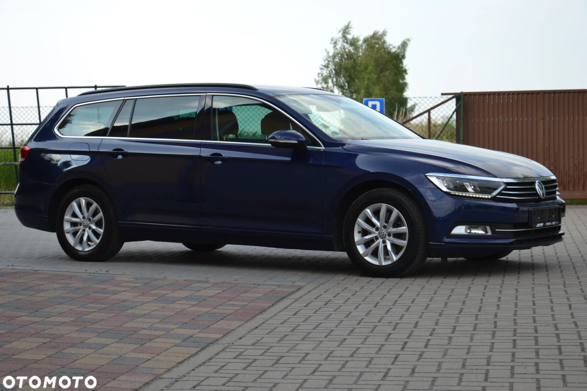 Volkswagen Passat Variant 2.0 TDI DSG (BlueMotion Technology) Comfortline - 8