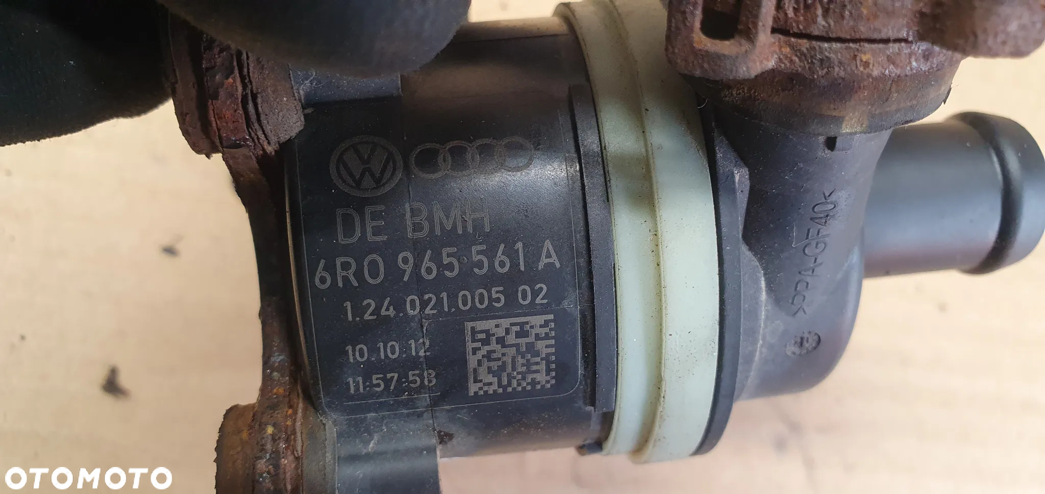 Dodatkowa pompka obiegu wody elektrozawór Skoda Rapid 1.6 TDI 6R0965561A - 6
